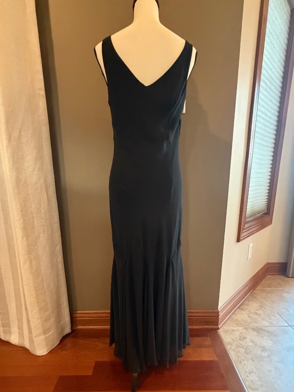 Vintage Black Sleeveless Maxi Dress Chiffon Overlay V-neck Godet skirt Size 10 - Picture 3 of 12